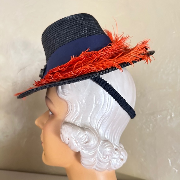 GLORIOUS 1940\'s BLACK STRAW TILT HAT + ORANGE FEATHERS & BROOCH main image 11